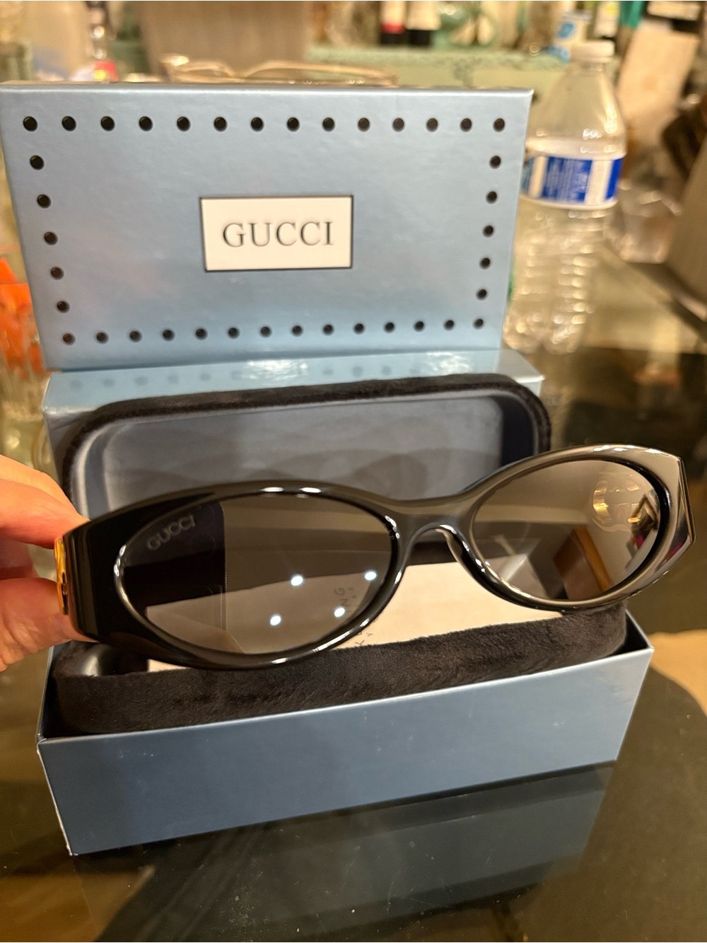 Gucci Black Oval Logo Sunglasses new with packaging - Picture 13 of 13